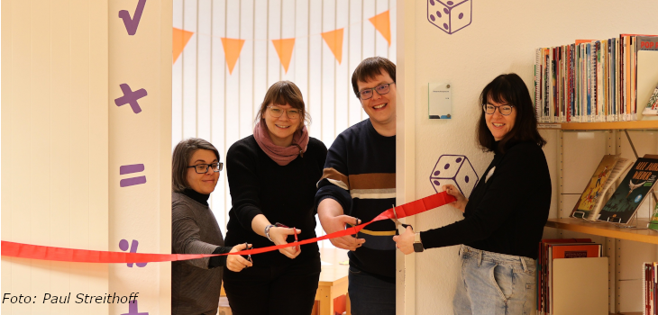 With the MathemaTHEK, mathematics becomes an experience.